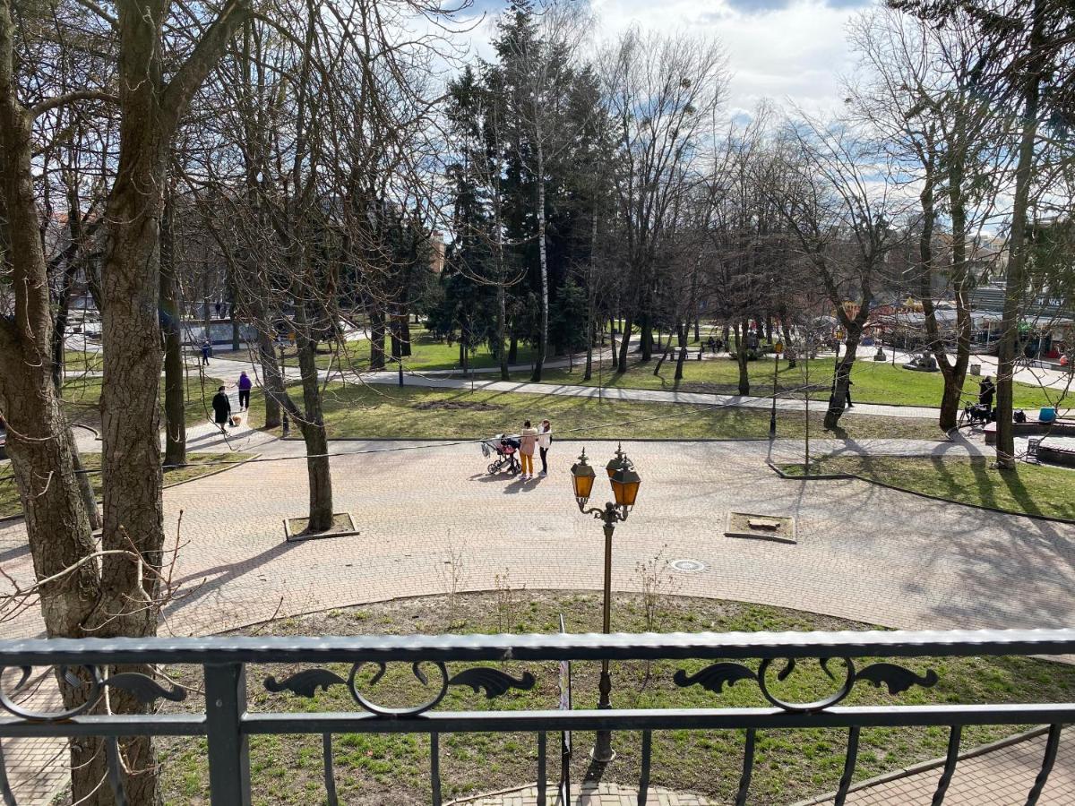Park Apartment Vinnitsya Dış mekan fotoğraf